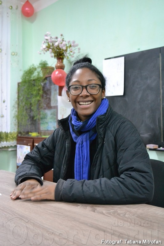 Tânăra se simte bine în postura de profesoară, îi place să ajute oamenii să cunoască mai multe despre sănătate