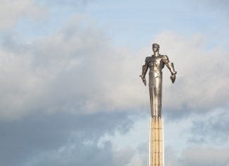 Iurii Gagarin: povestea unui tânăr inginer care a devenit primul om în spaţiu