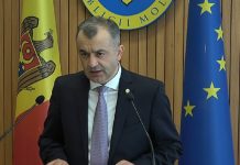 Premierul Ion Chicu e criticat pentru reacția sa după suspendarea de către CC a legislației economice
