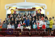 Lansare de carte la Cosăuți, prilej pentru Viorica Nagacevschi şi Marcel Toma să se reîntâlnească cu consătenii / VIDEO