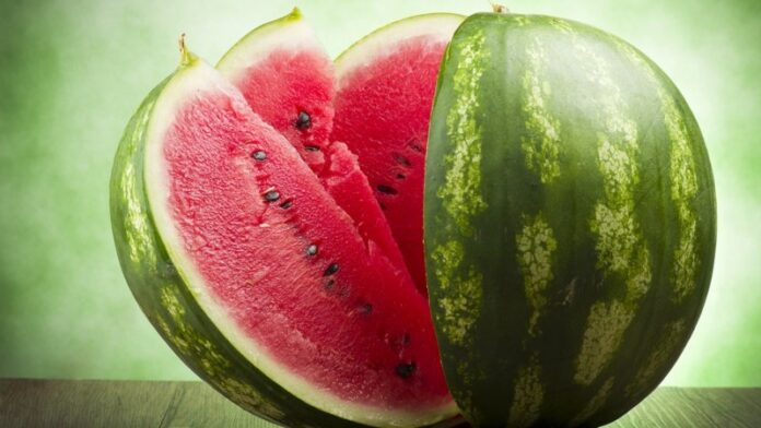 sezonul-pepenilor-verzi-si-sfaturile-specialistilor-cum-alegi-un-harbuz-proaspat-oZl