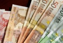 Curs valutar, 12 decembrie 2025: euro crește cu trei bani, iar dolarul scade cu nouă bani
