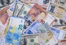 Curs valutar, 24 noiembrie 2025: la început de săptămână euro costă 19,82 lei, iar dolarul este cotat la 17,23 lei
