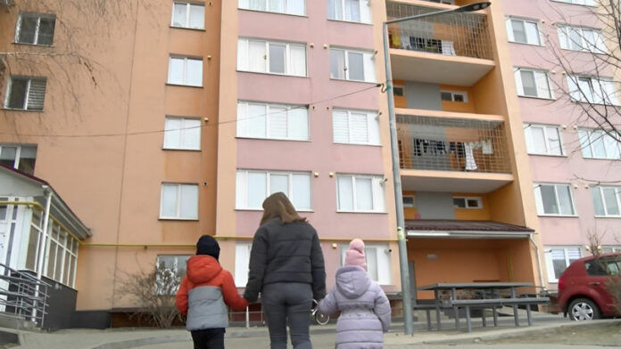 3f3dc5e250d5b5ce01b85d6bae40d261