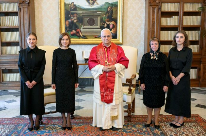 sandu_vatican_120925-3