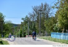 Doi bărbați din raionul Soroca, amendați cu câte 30.000 de lei după ce au intrat peste proprietarul unei gospodării și l-au agresat