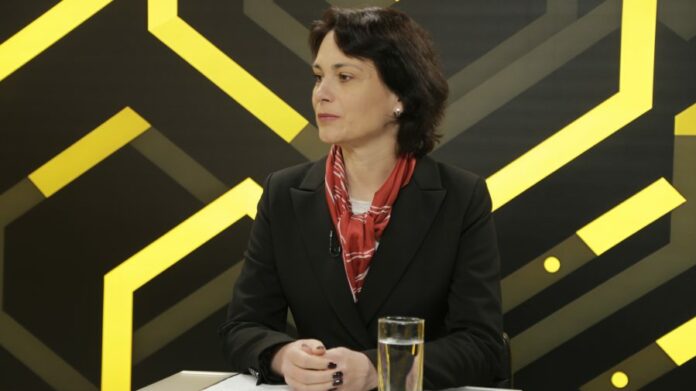 Daniela-Misail-Nichitin-900x505