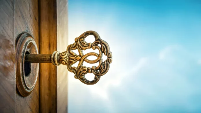 de-ce-nu-e-bine-sa-lasi-cheia-in-broasca