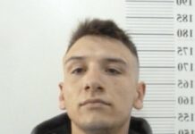 Un tânăr de 26 de ani este căutat de autorități după ce a evadat din închisoare