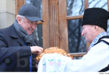 Alexandru Munteanu s-a întors „la rădăcini”, de această dată în calitate de Premier, ce întrebări i-au pus cosăuțenii? / VIDEO