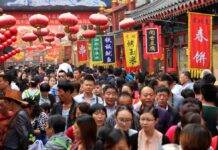 Populația Chinei continuă să scadă, nașterile la minim istoric