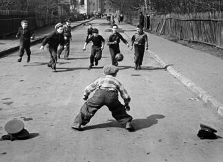 Ce abilități au dezvoltat copiii anilor ’80 și ’90 și de ce lipsesc tot mai des astăzi