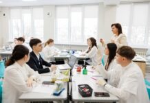 Peste 600 de elevi de la un liceu din Florești vor studia în laboratoare moderne