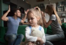 Este bine să vă certați în fața copiilor? Psihologii explică ce se întâmplă cu cei mici când asistă la conflicte?