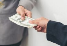 Curs oficial de schimb valutar, 21 iulie 2026: dolarul scade cu un ban