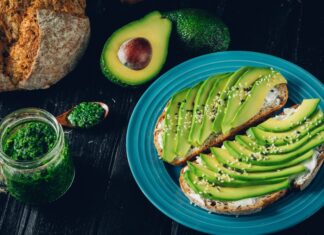 Alimentele cu antioxidanți în concentrații mari, fibre sau anumiți acizi grași ar putea fi considerate superalimente