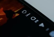 Despăgubiri de 6 mln de dolari pentru o tânără dependentă de rețele. Meta și YouTube, pierd un proces în SUA