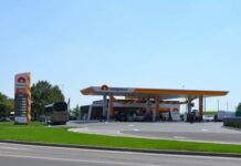 Guvernul ne liniștește: Nu există motive pentru achiziții în exces de carburanți, nu are rost să facem coadă la benzinării
