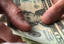 Cine este bărbatul reținut în dosarul mitei de 400 de mii de dolari. CNA: ar fi promis influențarea unor decizii în justiție