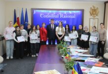 Concursul de desen pentru tineret „Cum văd eu Dragostea” a fost câștigat de Vlada Tofan din Vărăncău