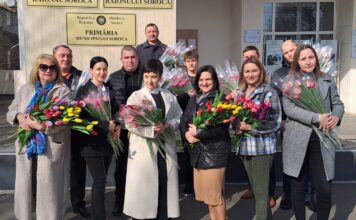 Primăria Soroca organizează un flashmob de Ziua Internațională a Femeii: astăzi vor fi oferite 700 de lalele