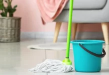 Soluție simplă pentru podele curate și miros plăcut în casă