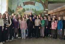 Dialog între generații pentru adevăr: atelier de educație media la Sofia