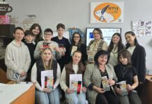 Educație media în acțiune: un atelier pentru tinerii drochieni despre combaterea Fake News
