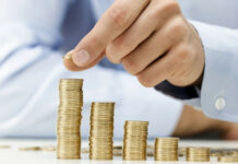 Curs valutar, 30 aprilie 2026: euro slăbește cu patru bani, iar dolarul mai pierde șase bani