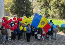 Ziua Drapelului a fost marcată prin activități educative la grădinița nr. 17 „Cheița de Aur” din Soroca / GALERIE FOTO