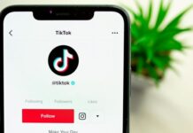 Tânără condamnată pentru escrocherie – vindea „telefoane mobile” online și primea banii fără a livra bunurile promise