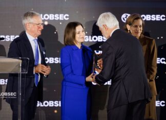 Președinta Maia Sandu, premiată la Forumul GLOBSEC de la Praga: „Este o onoare să reprezint cetățenii Republicii Moldova”