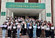 „Adolescentul secolului XXI” – elevii din Drochia au strălucit la Concursul de Discurs Public în limba engleză