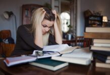 Cum poți reduce stresul înainte de susținerea tezei de licență sau master?
