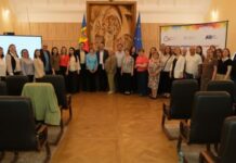 Programul pentru susținerea populației de etnie romă prevede măsuri ce țin de combaterea discriminării și promovarea culturii rome