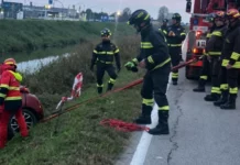 Un moldovean, găsit mort într-o mașină furată și scufundată, în Italia