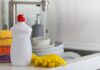Detergentul de vase, mai util decât crezi. La ce îl mai poți folosi în gospodărie
