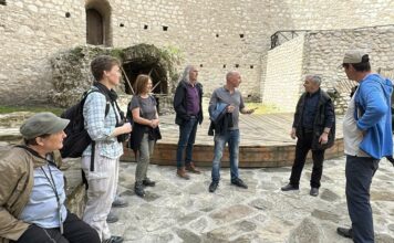 Turiști din Germania au descoperit farmecul Cetății Soroca / VIDEO