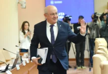 Fostul prim-ministru Alexandru Munteanu i-a urat curaj succesorului său