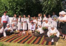 Sânzienele au adunat comunitatea la Rublenița: tradiția, folclorul și voia bună au fost în centrul sărbătorii